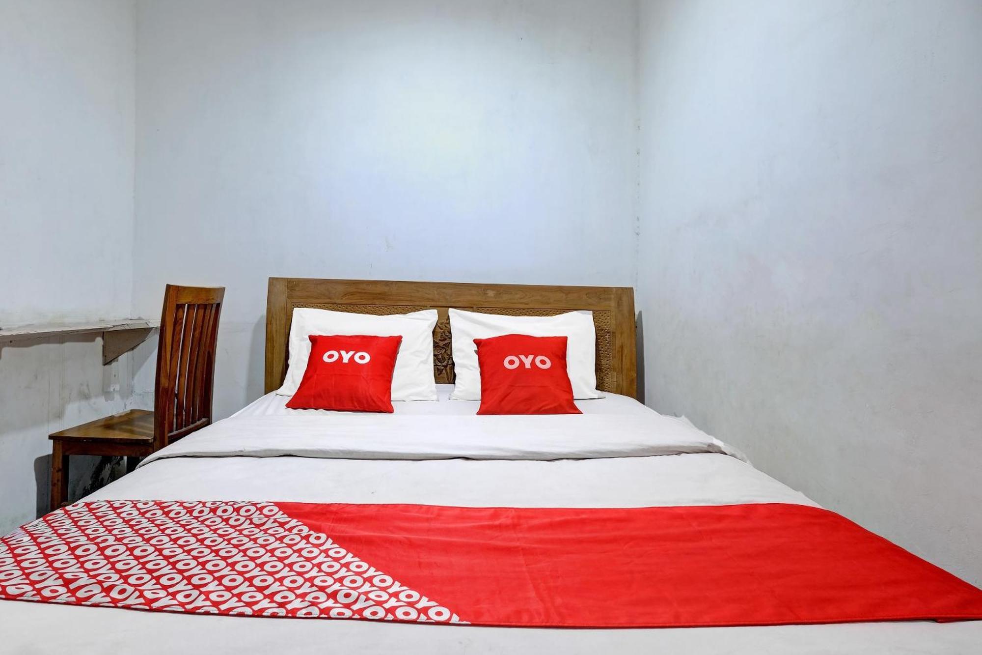 Oyo Life 92877 Hotel Rainbow 7296 Semarang Exterior photo